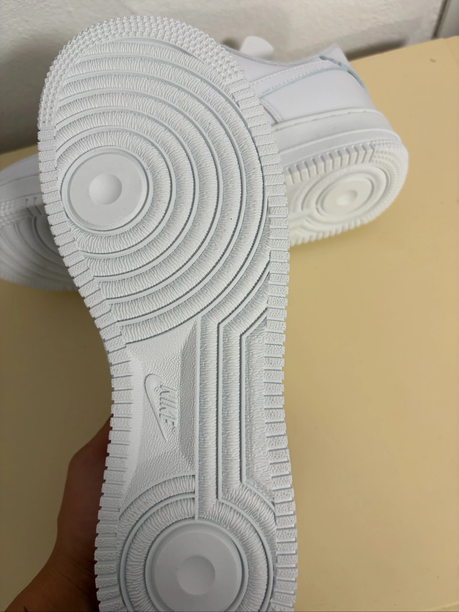 Nike Air Force 1 – photo 2